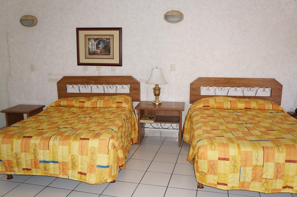 צ'יוואווה Hotel Sntenario חדר תמונה